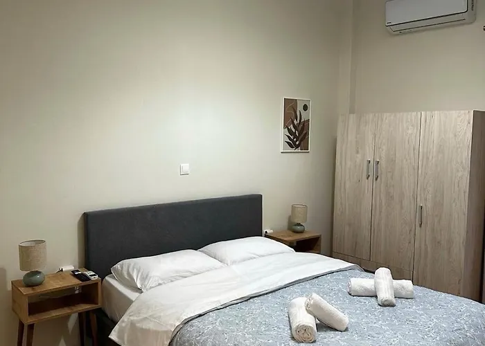 Petralona Modern Apartment